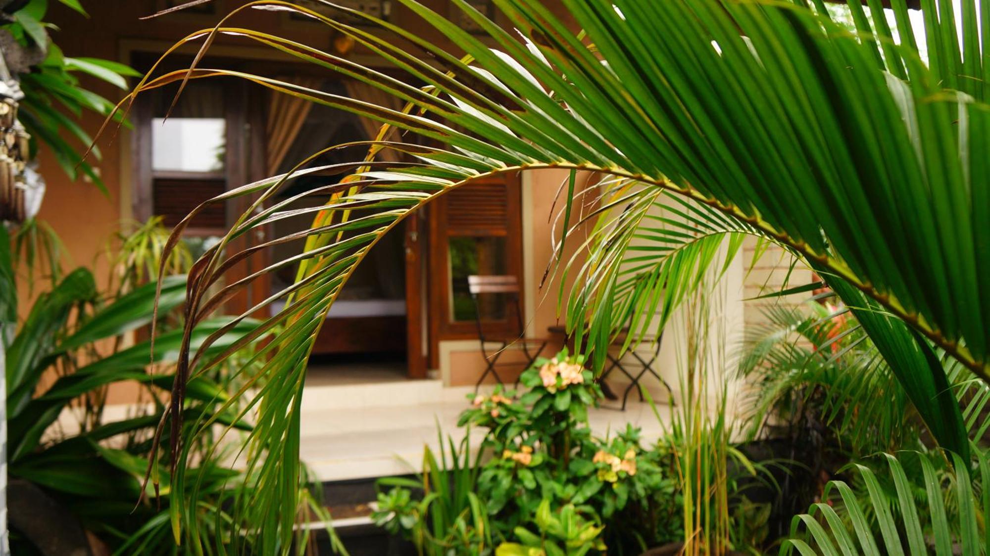 Rumahku Homestay Amed Esterno foto