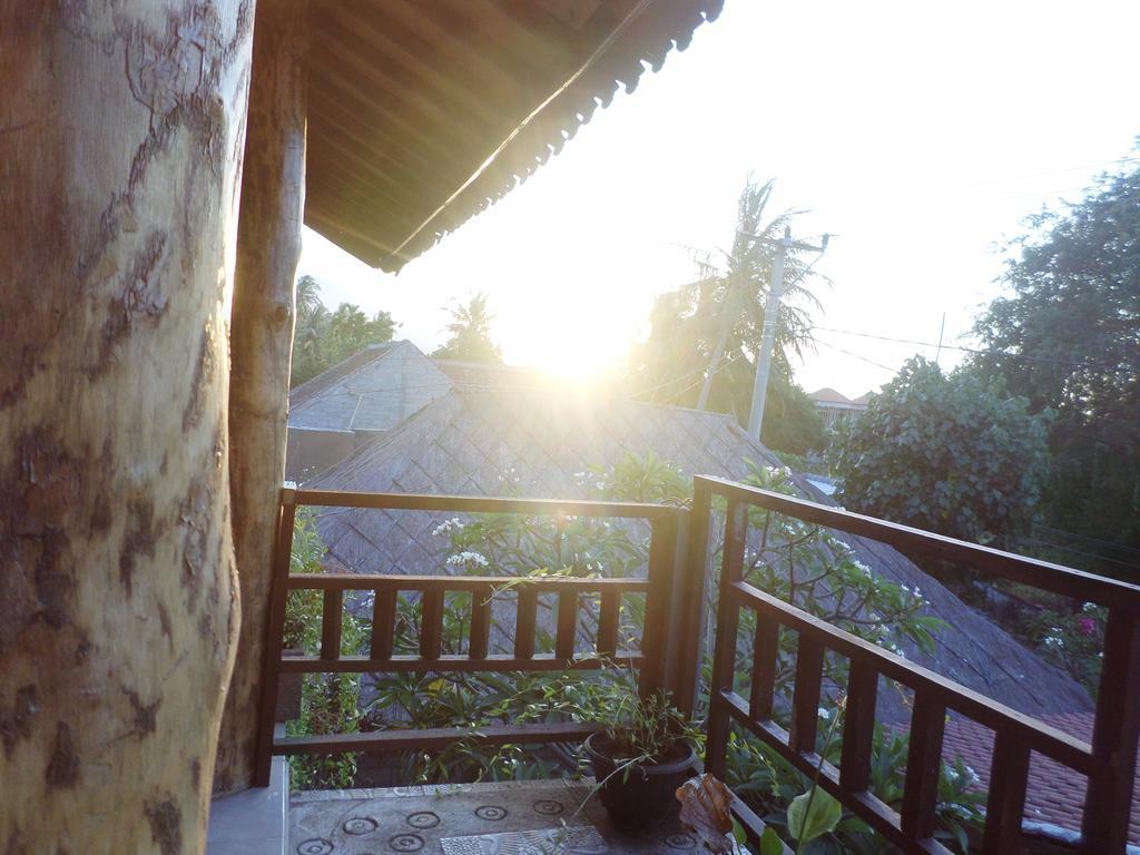Rumahku Homestay Amed Esterno foto